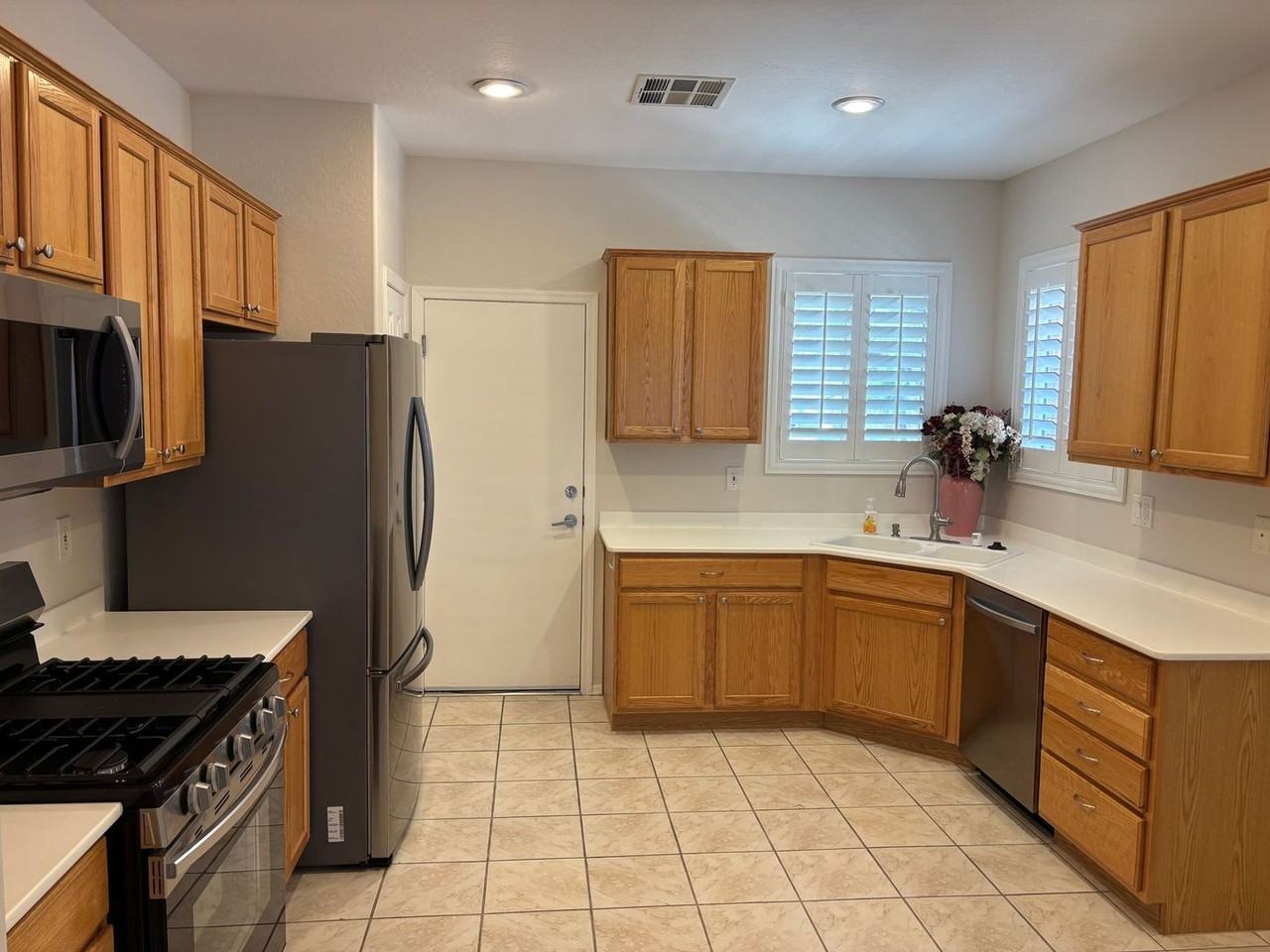 2348 Celestial Moon St - Photo 3 of 25