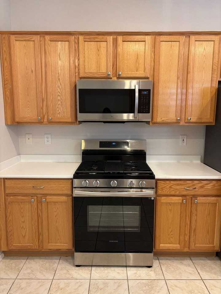 2348 Celestial Moon St - Photo 5 of 25