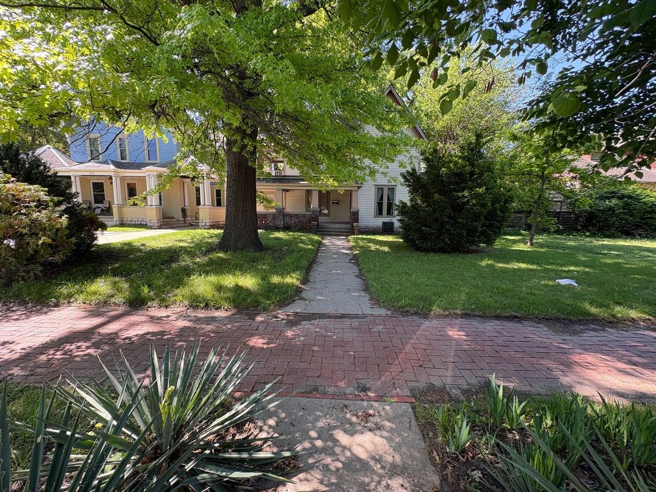 625 Houston St - Photo 6 of 50