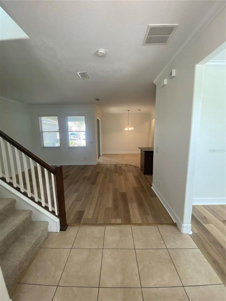4787 Creekside Park Ave - Photo 2 of 26