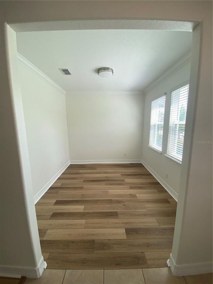 4787 Creekside Park Ave - Photo 3 of 26