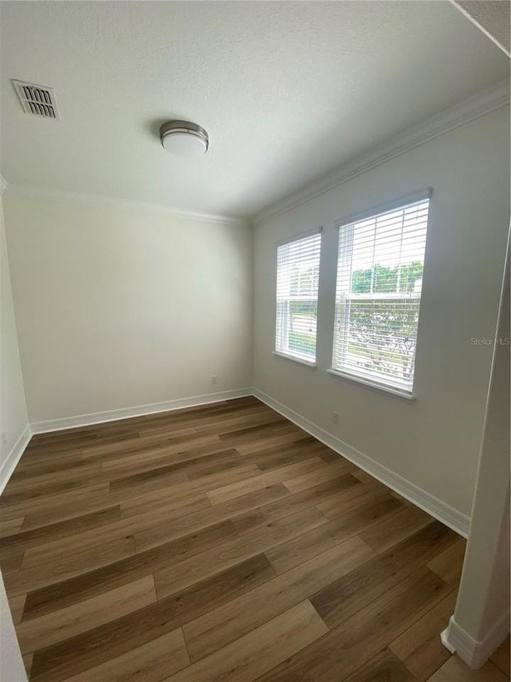 4787 Creekside Park Ave - Photo 4 of 26