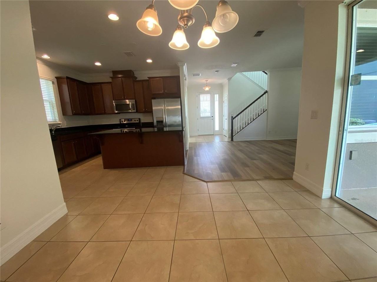 4787 Creekside Park Ave - Photo 5 of 26