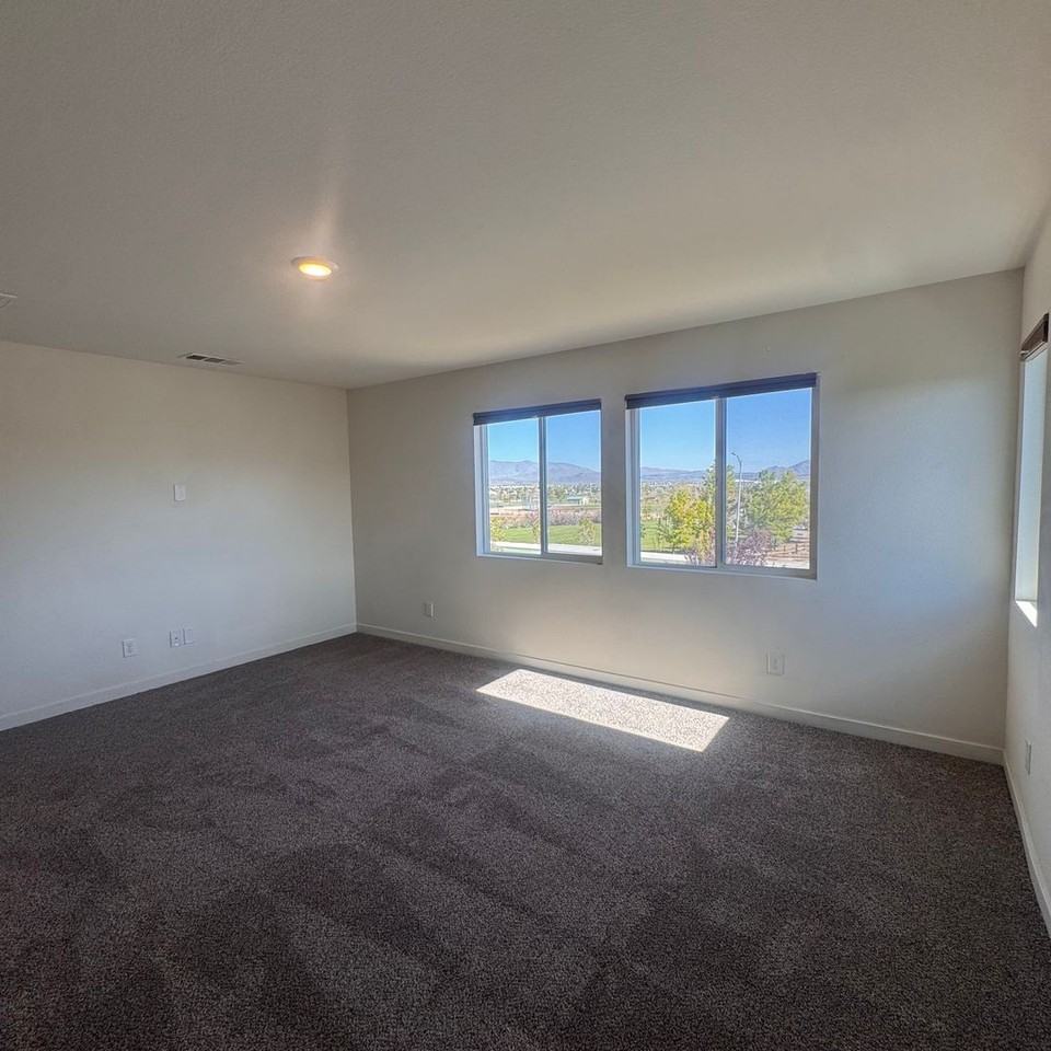 8791 Portia Dr - Photo 4 of 11
