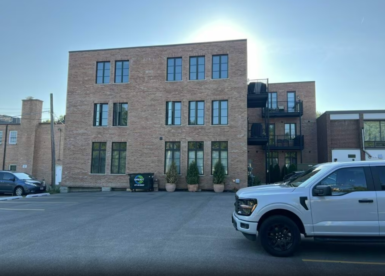 1401 N Western Ave - Photo 3 of 7