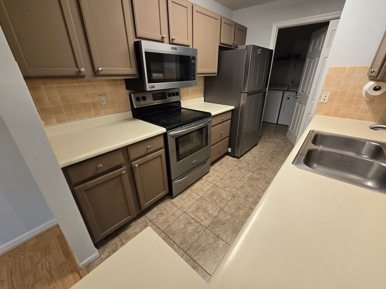 120 Carrington Ln #208 - Photo 6 of 13