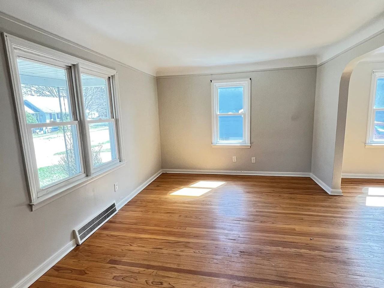 424 4th St - Photo 5 of 27