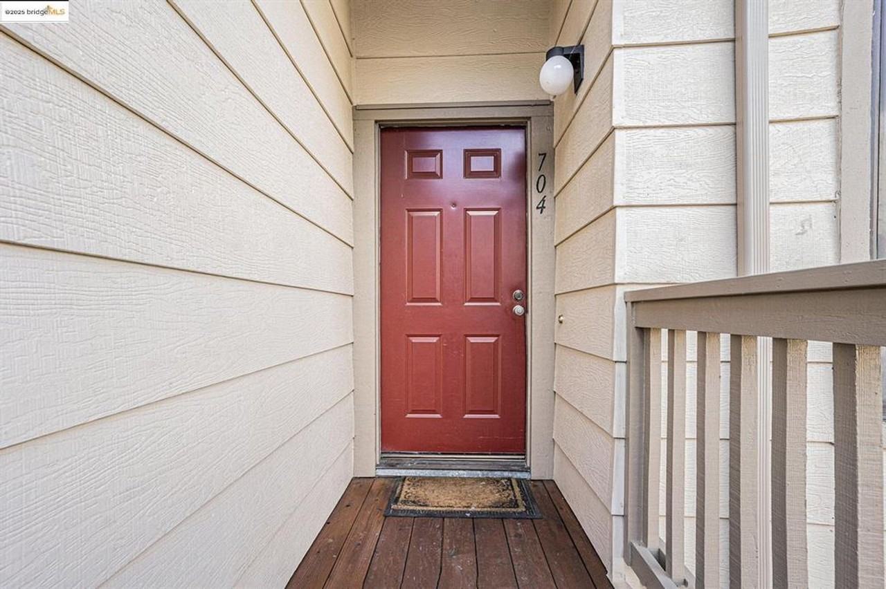 704 Windsor - Photo 2 of 9