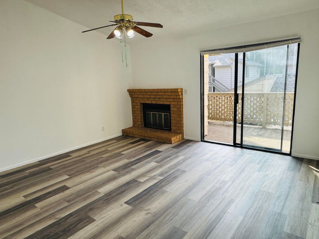 704 Windsor - Photo 3 of 9