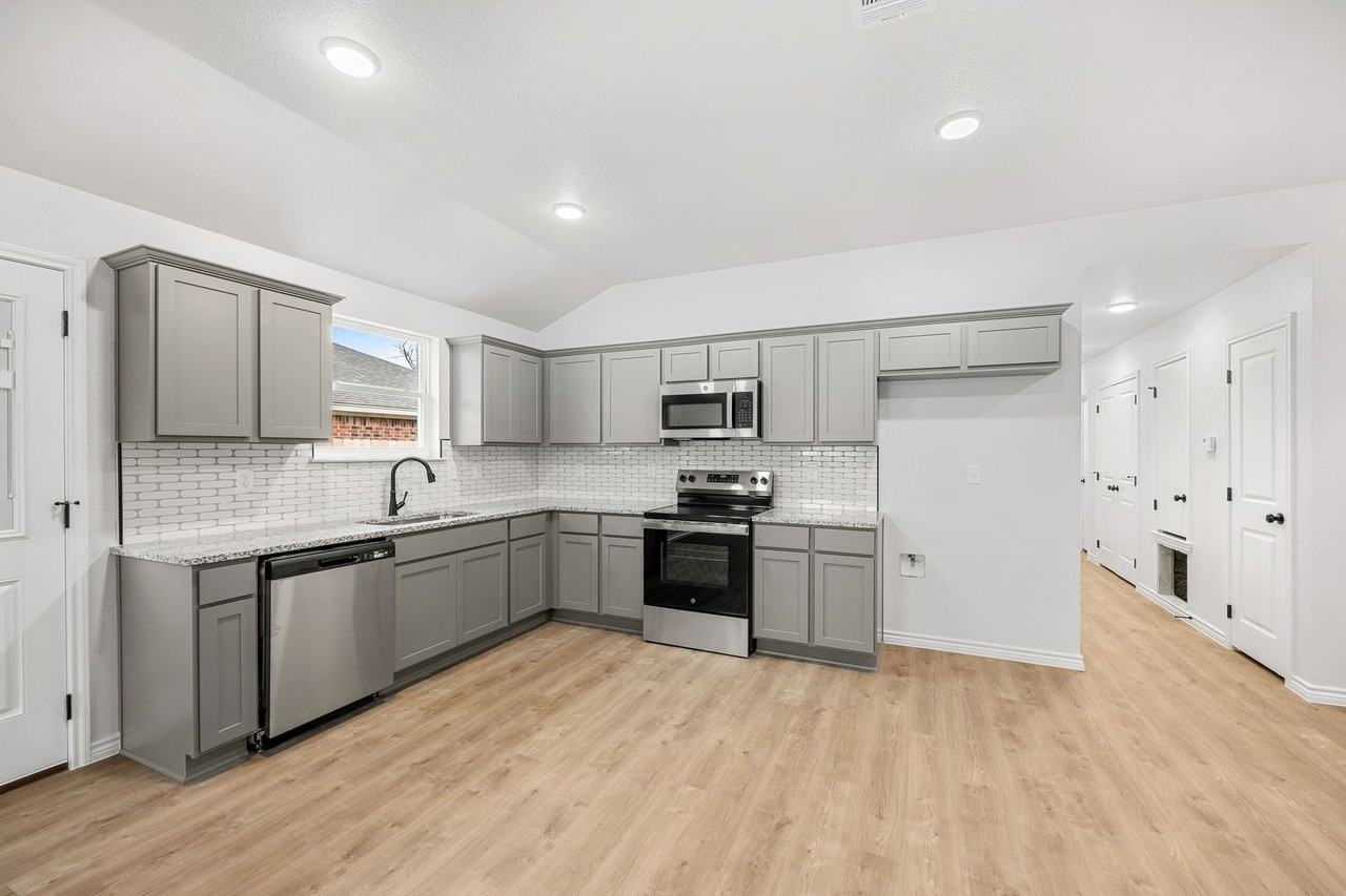 503 Bonnie Dr - Photo 4 of 19