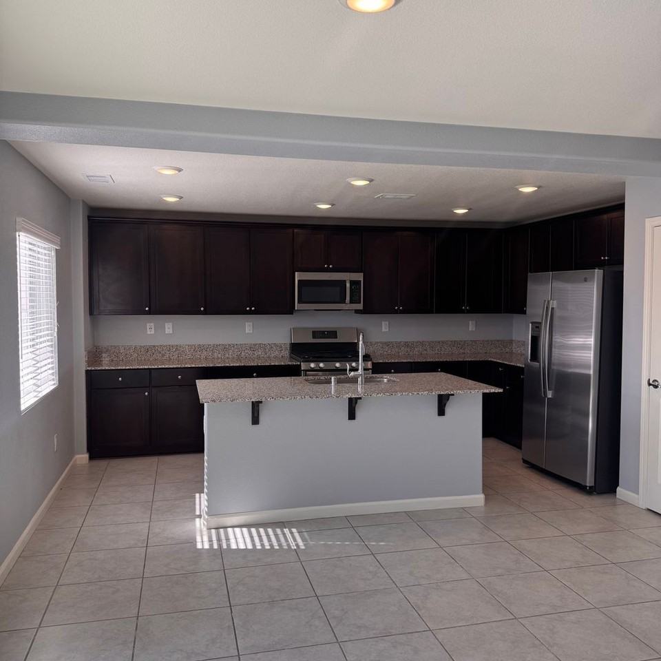 8978 Quail Falls Dr - Photo 3 of 14