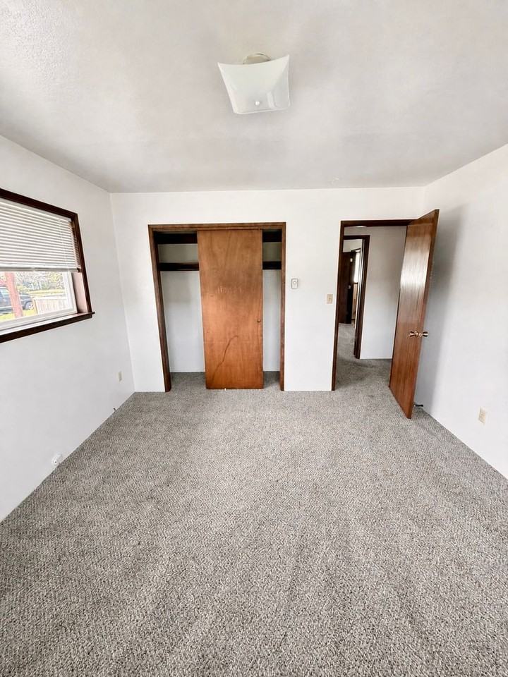 314 H St - Photo 4 of 18