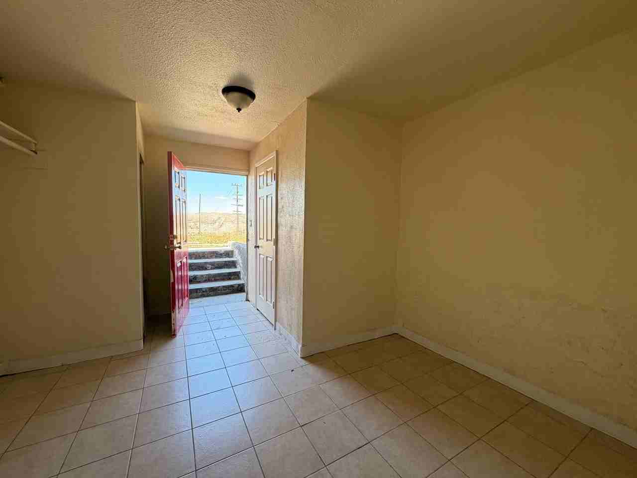 504 E Williams St - Photo 5 of 18