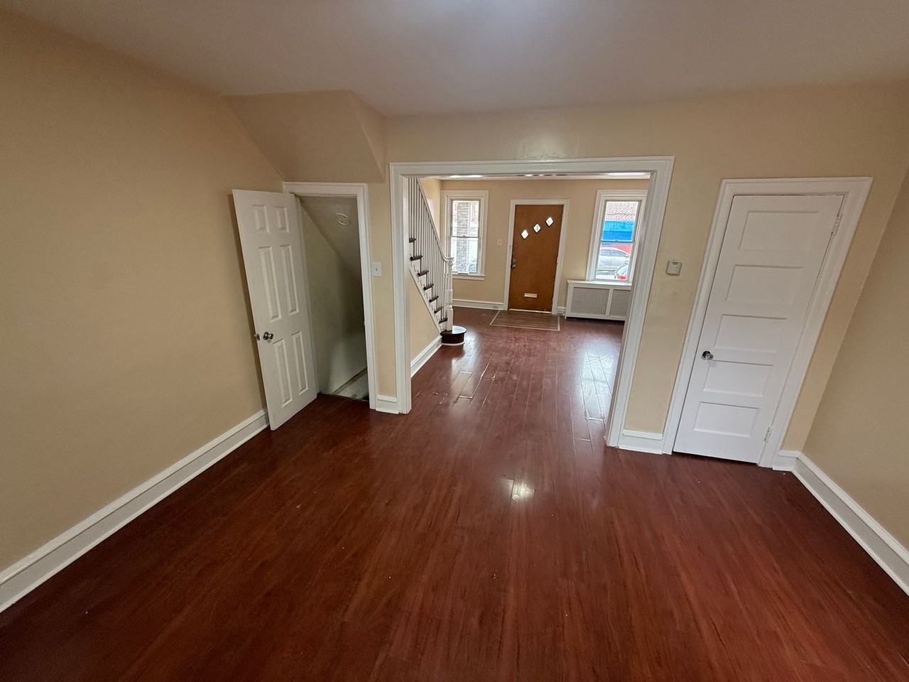 6047 N Mascher St - Photo 3 of 25
