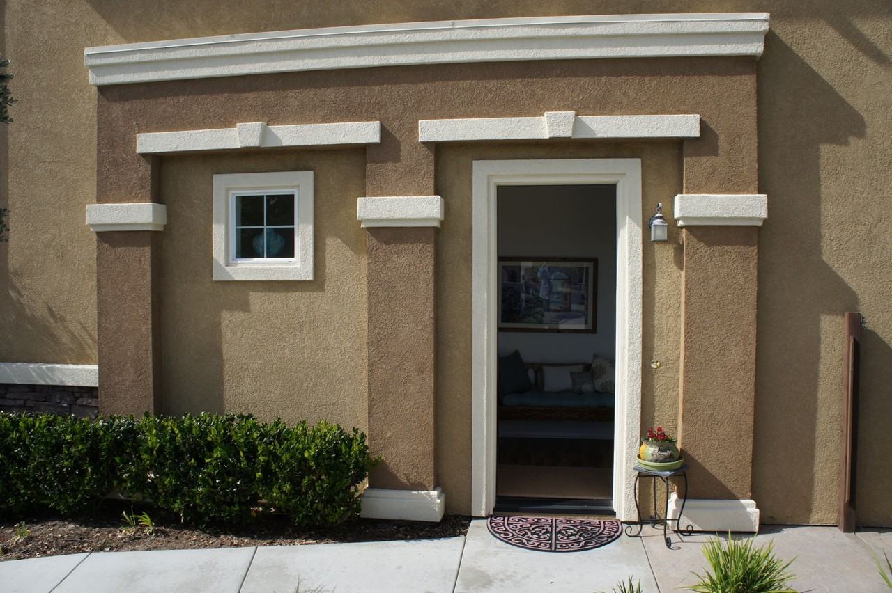 6942 Tourmaline Pl - Photo 2 of 9