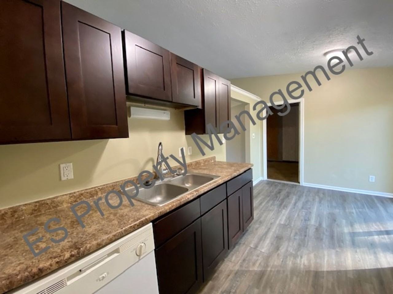 8546 Zephyr Dr - Photo 7 of 21