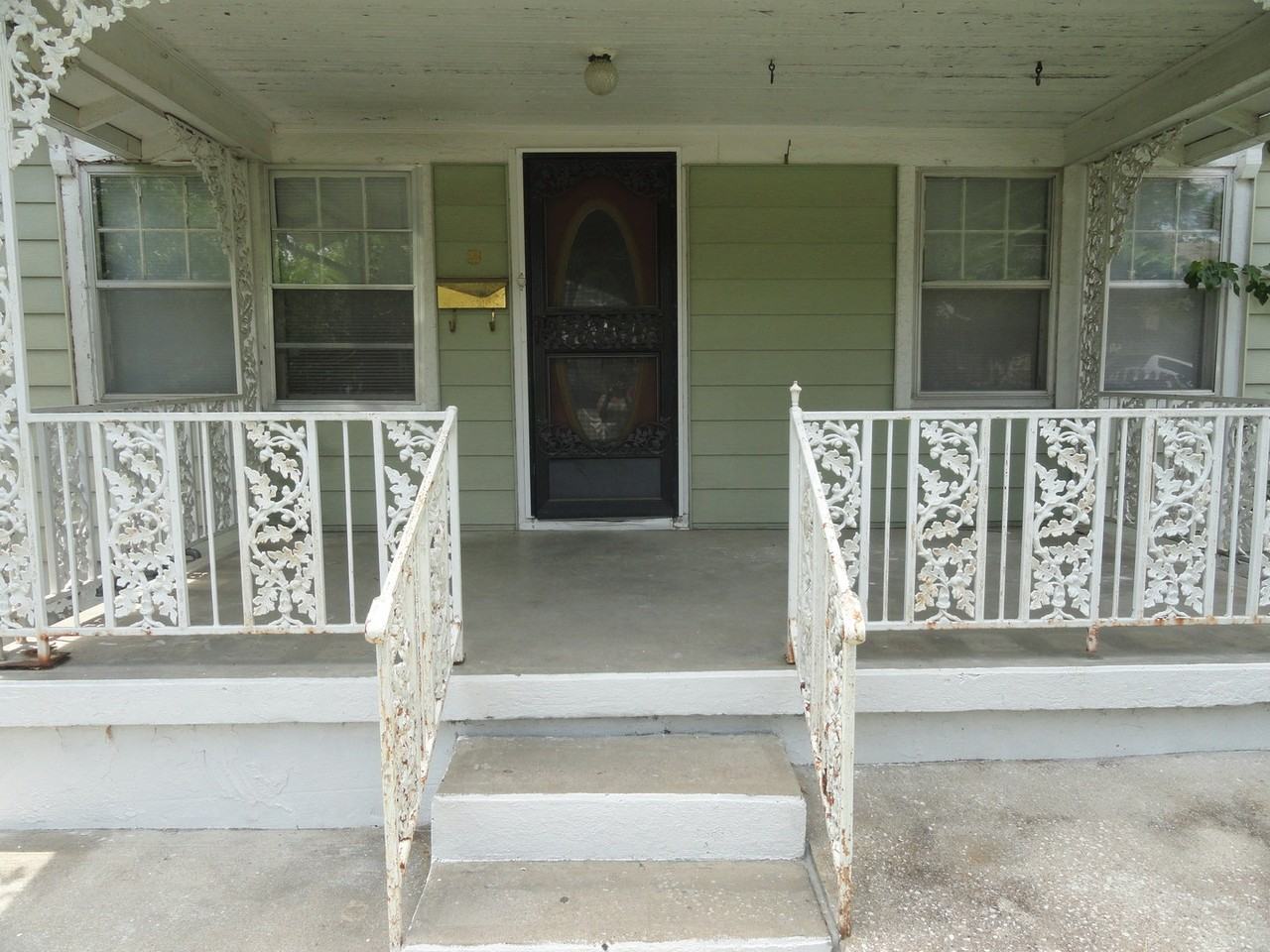 1118 S Pope Ave - Photo 3 of 13