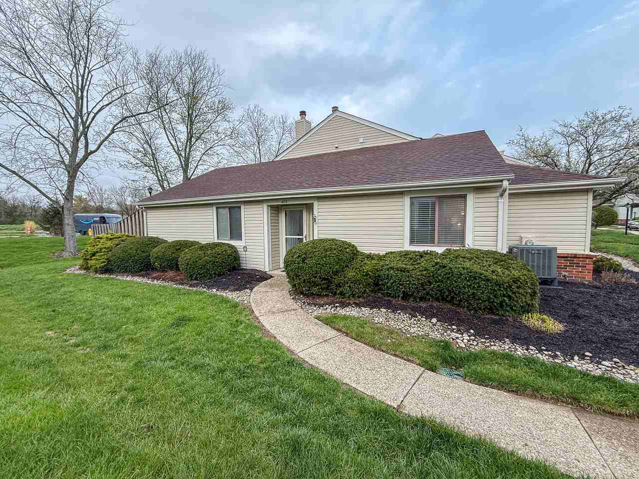 400 Sherwood Green Ct - Photo 3 of 12