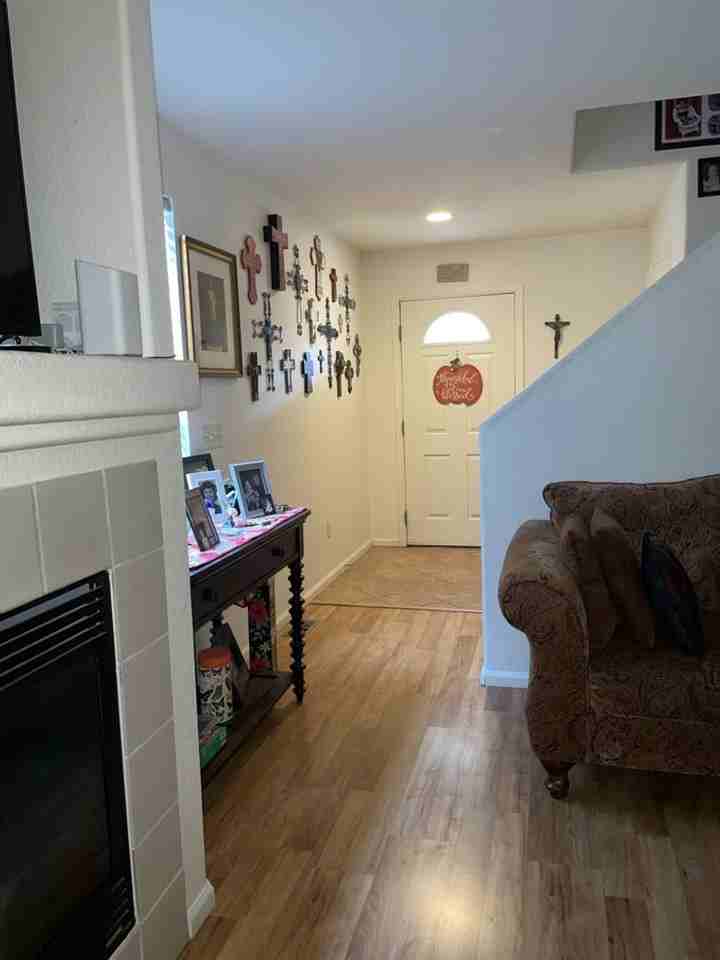 1835 Elk Springs St - Photo 2 of 19