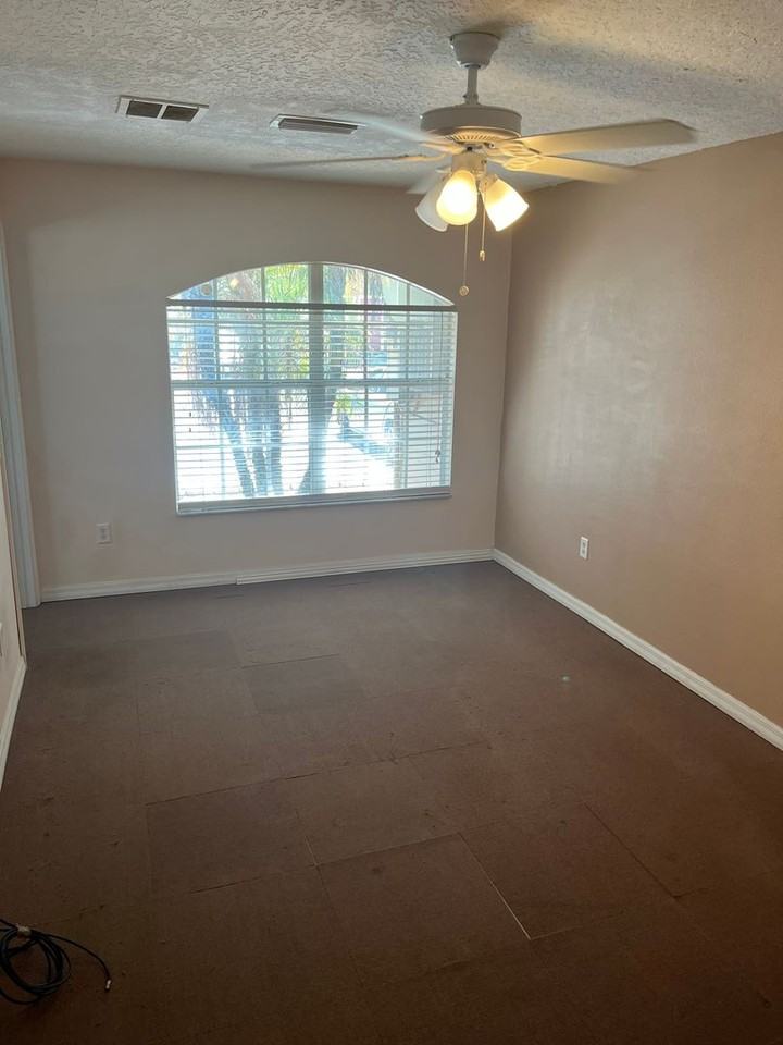 1232 Washington Palm Loop ## 5 - Photo 5 of 6