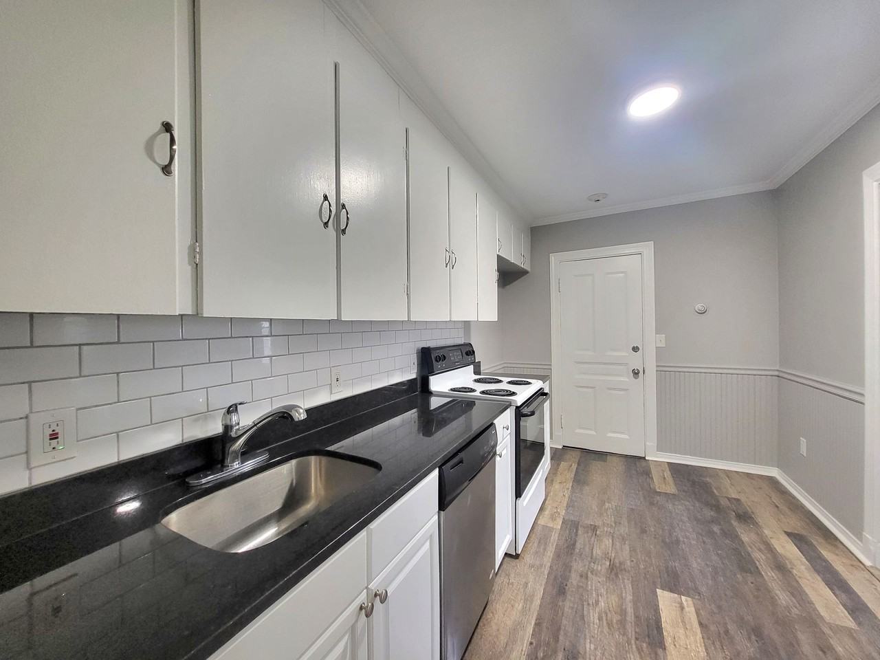 103 Summer Street - Photo 4 of 20