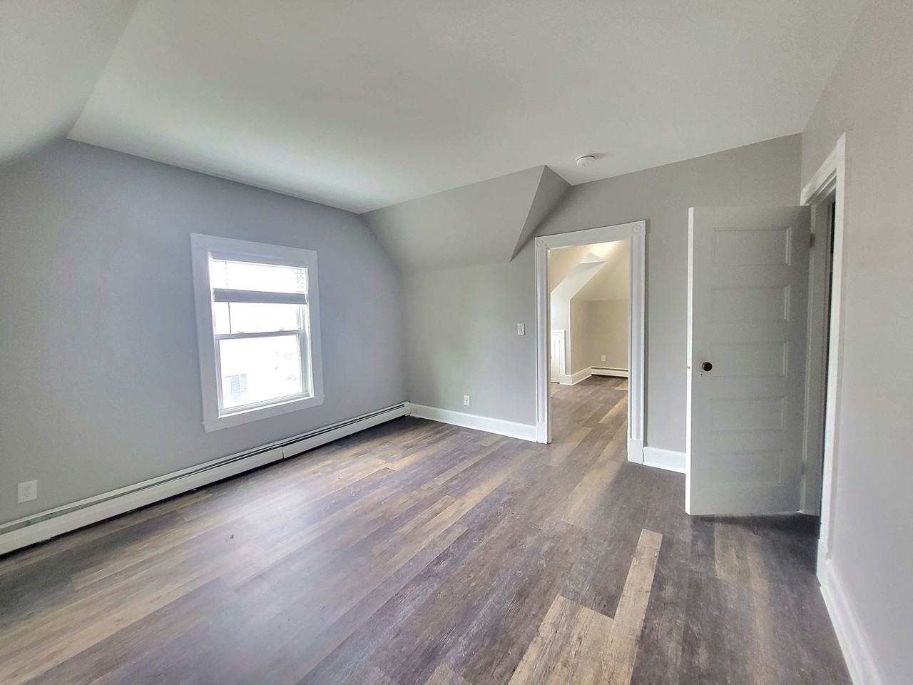 103 Summer Street - Photo 5 of 20