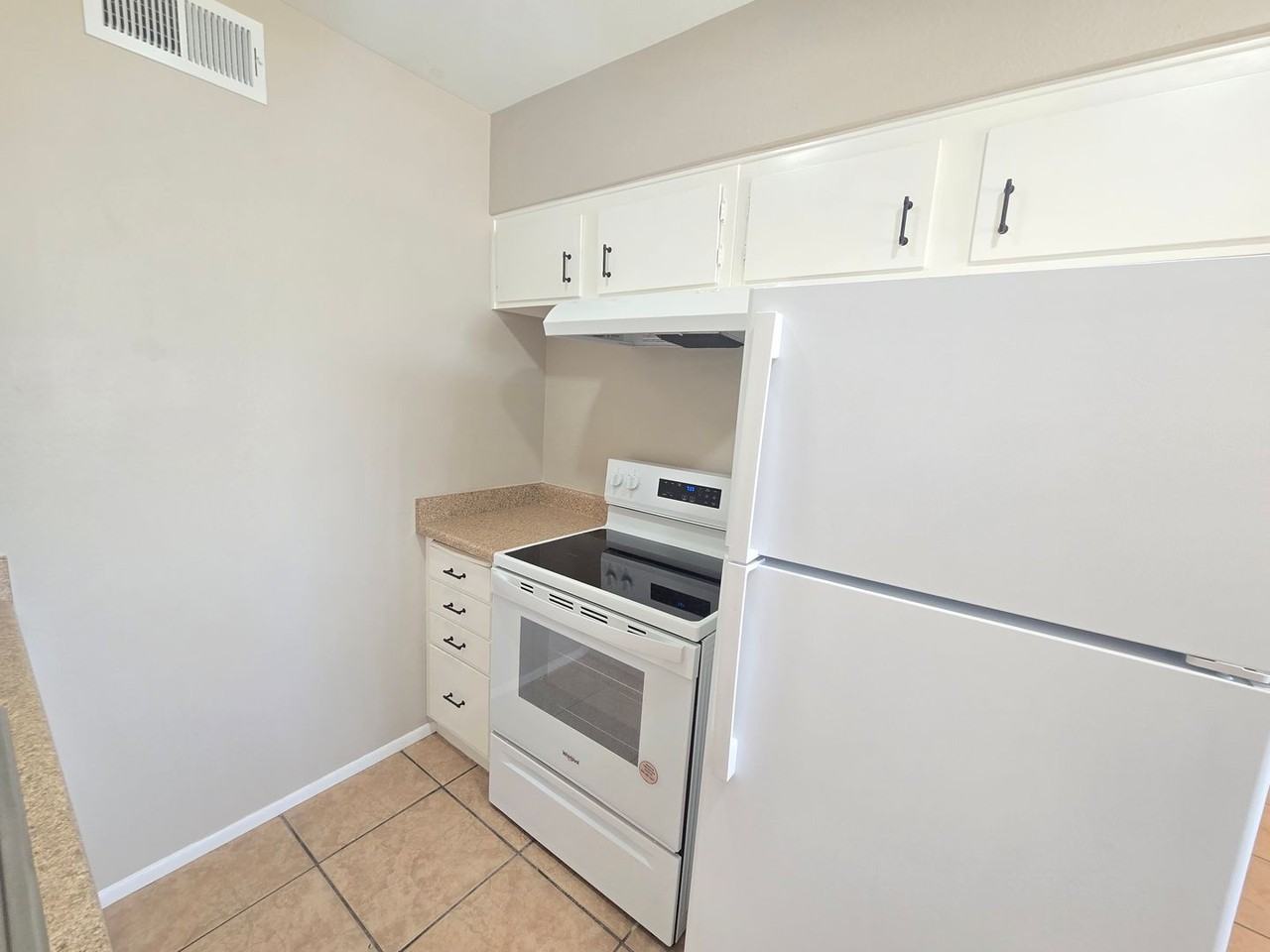 2019 N 49th St - Photo 5 of 18