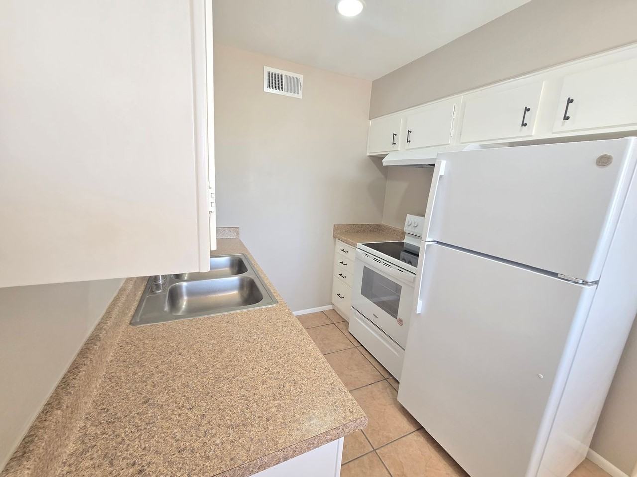 2019 N 49th St - Photo 6 of 18