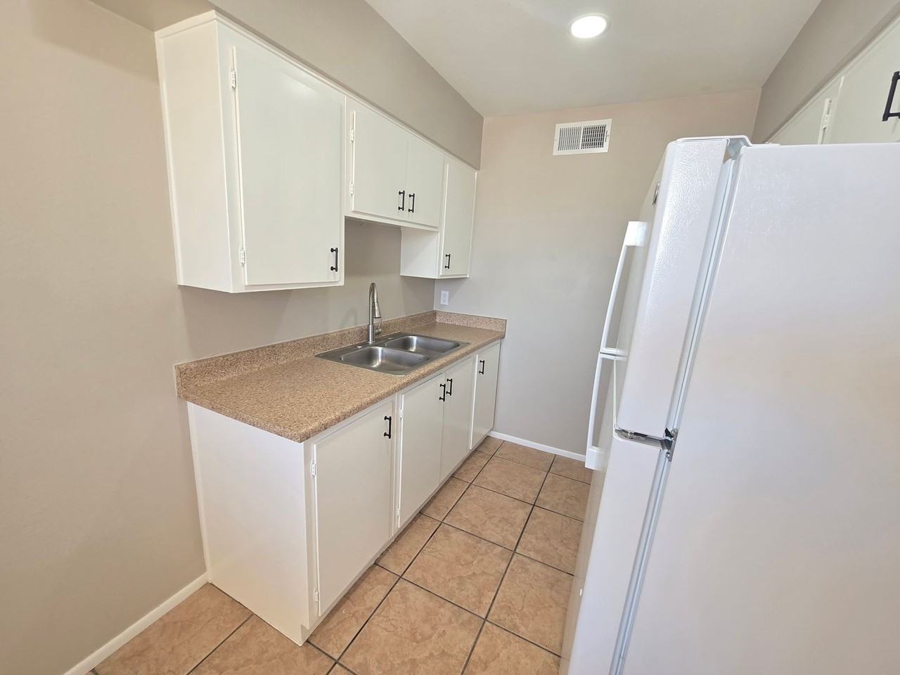2019 N 49th St - Photo 7 of 18
