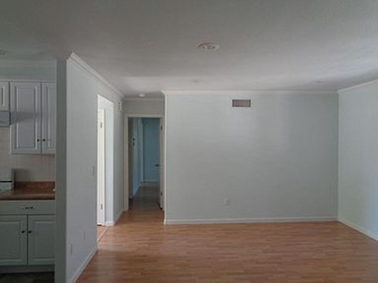 1131 Knollwood Dr - Photo 5 of 21
