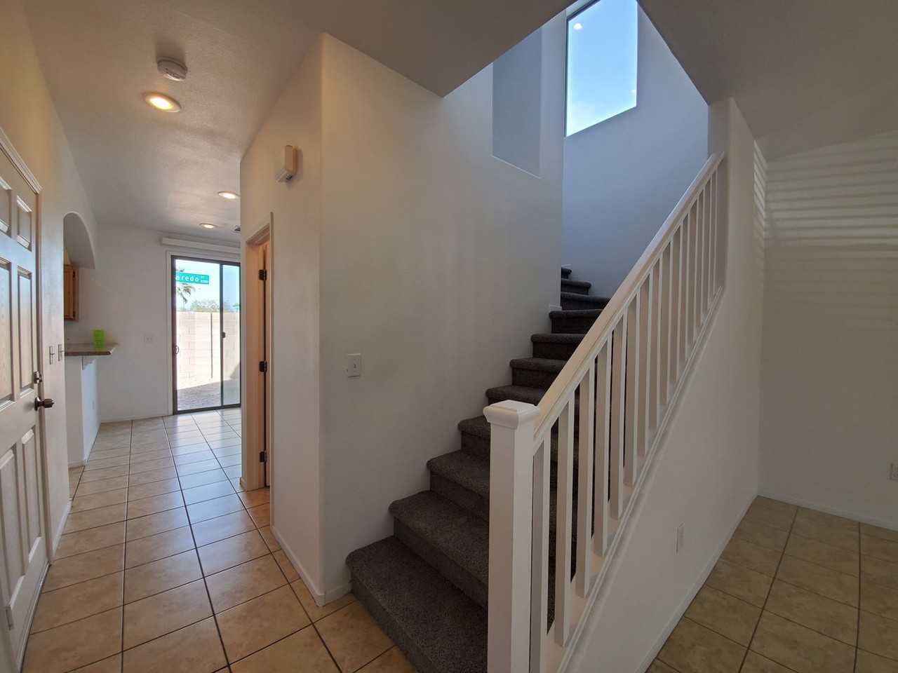 8203 Laredo St - Photo 7 of 23