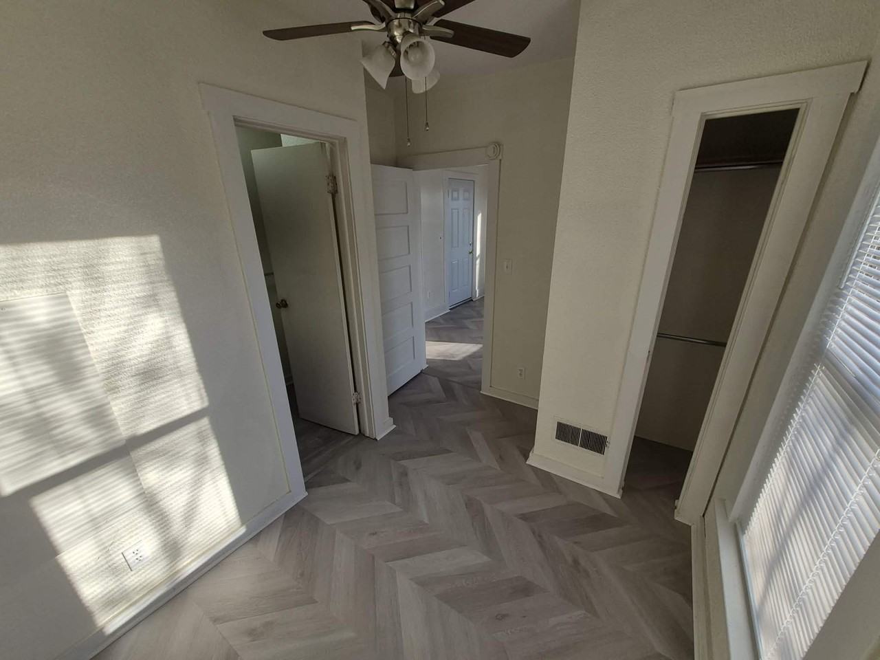 617 Pearl St #23 - Photo 4 of 6