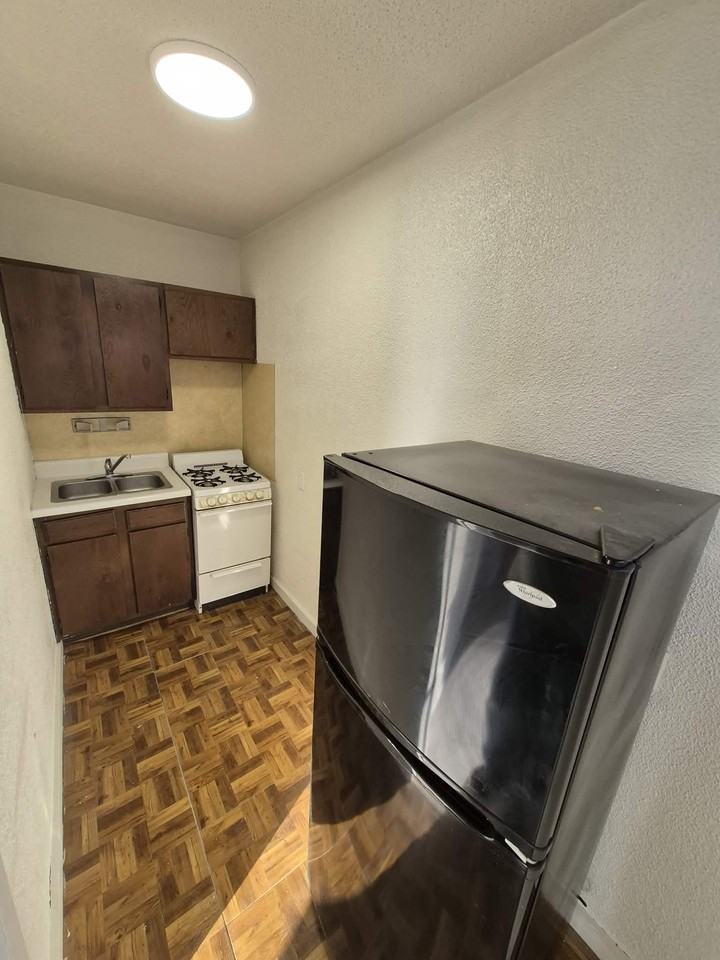 617 Pearl St #23 - Photo 6 of 6