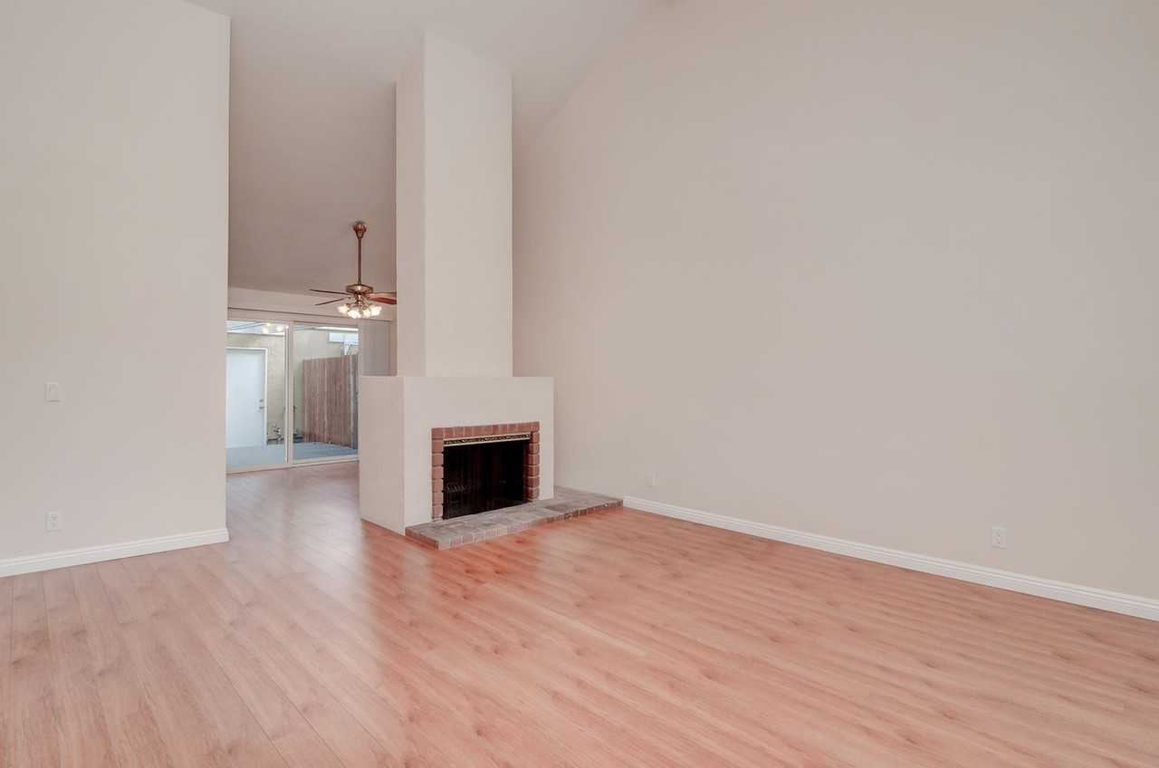 14 14 Helena - Helena - Photo 2 of 20