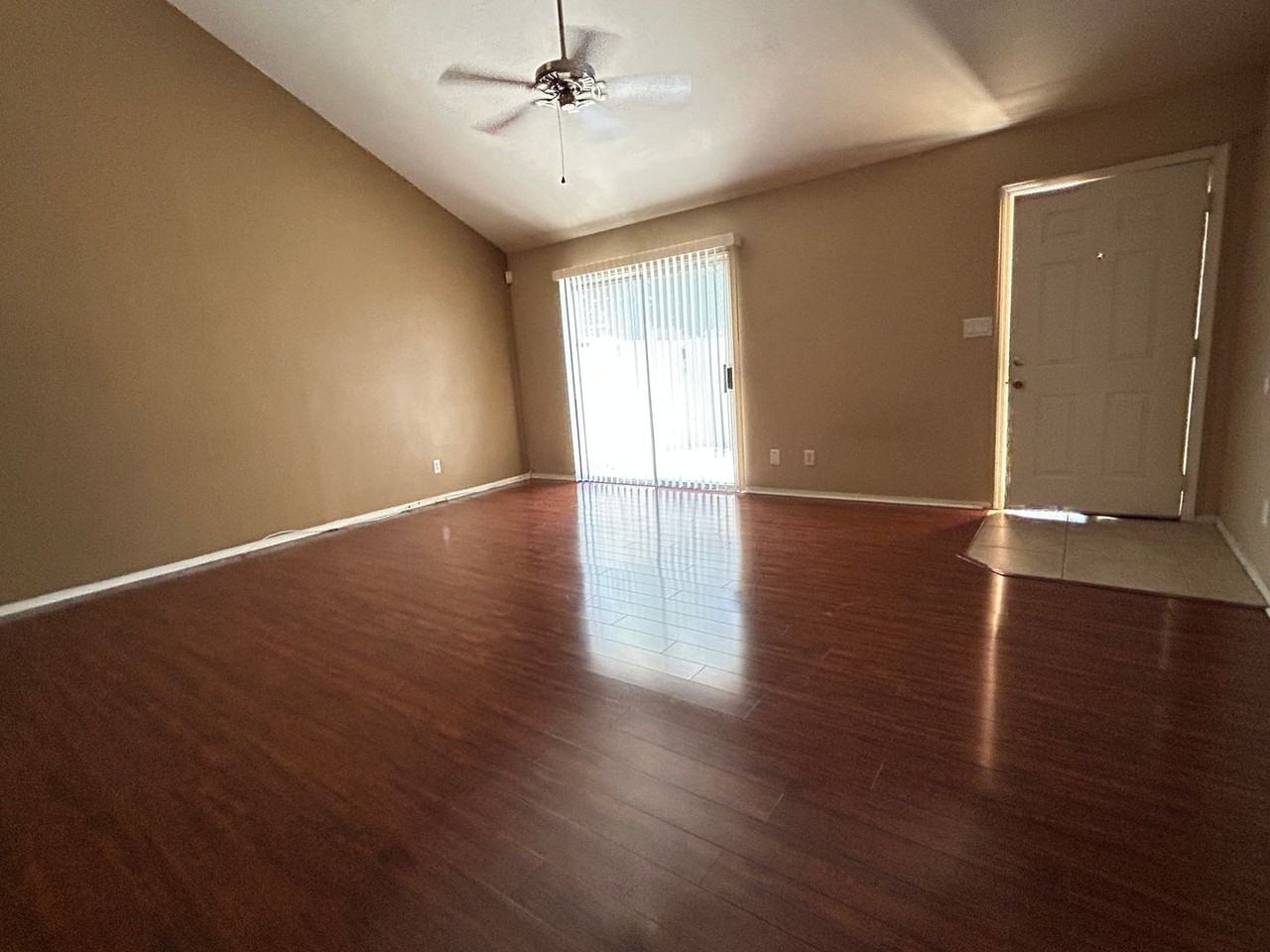 4219 W Calavar Rd - Photo 3 of 23
