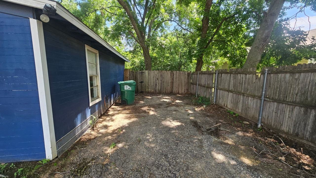 620 Uland St - Photo 3 of 20