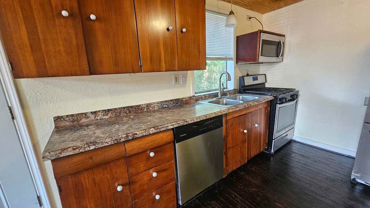 620 Uland St - Photo 7 of 20