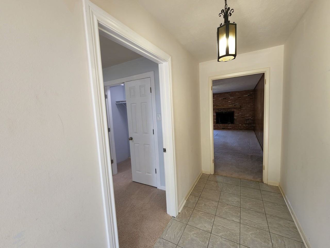 2604 Buckingham Dr - Photo 4 of 41