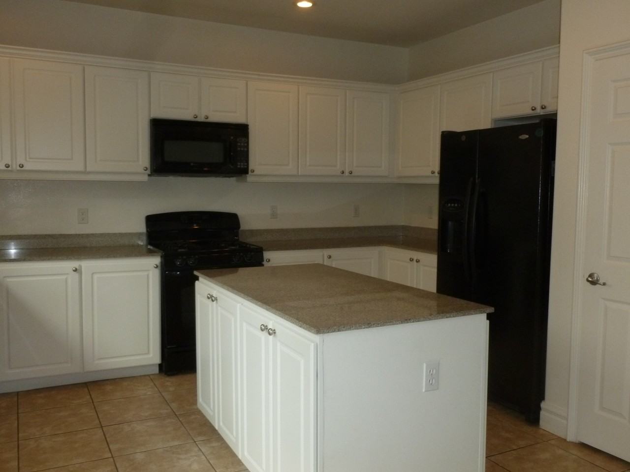 9689 Kampsville Ave - Photo 7 of 17