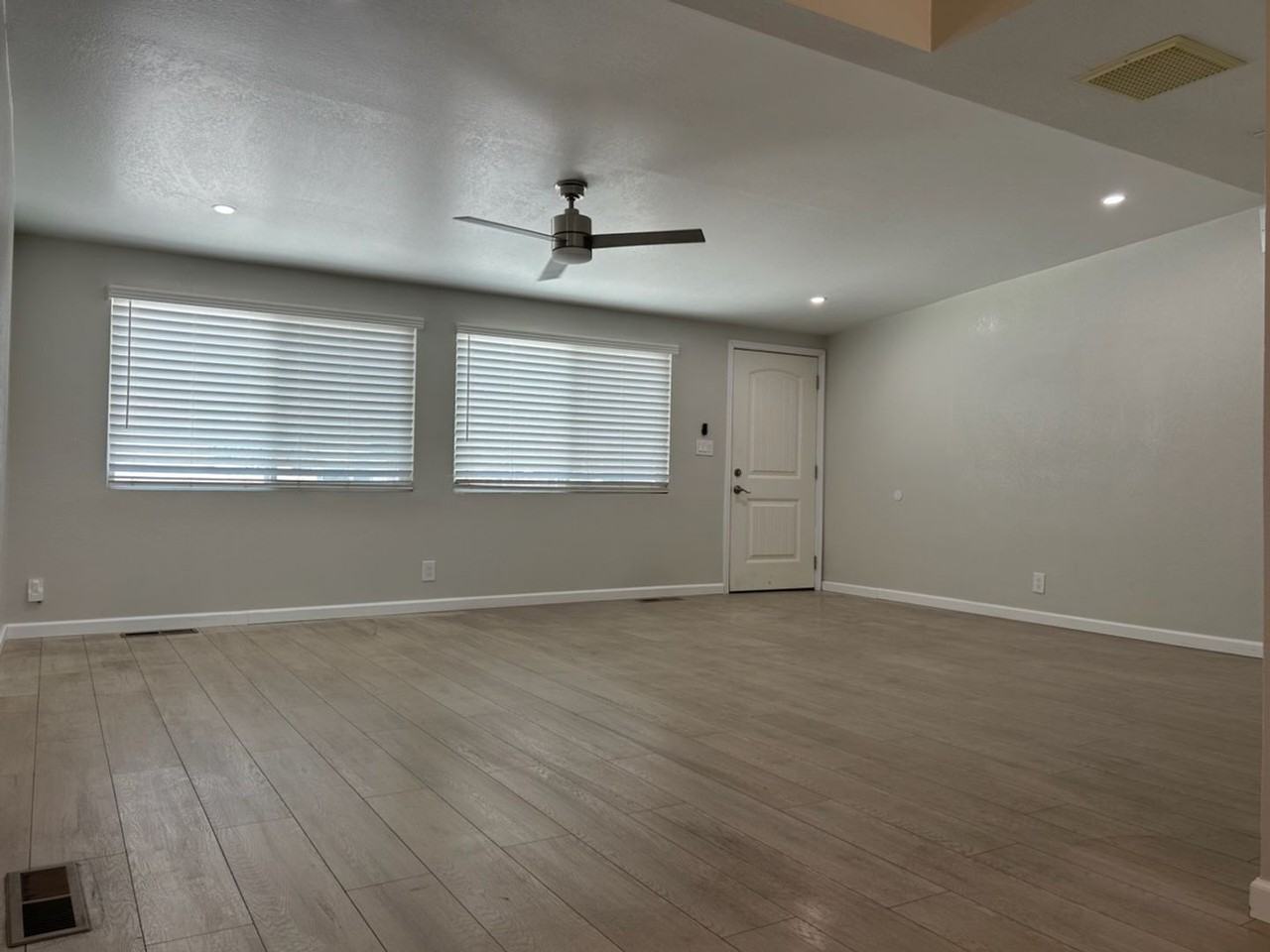 1605 N Norma St - Photo 2 of 17
