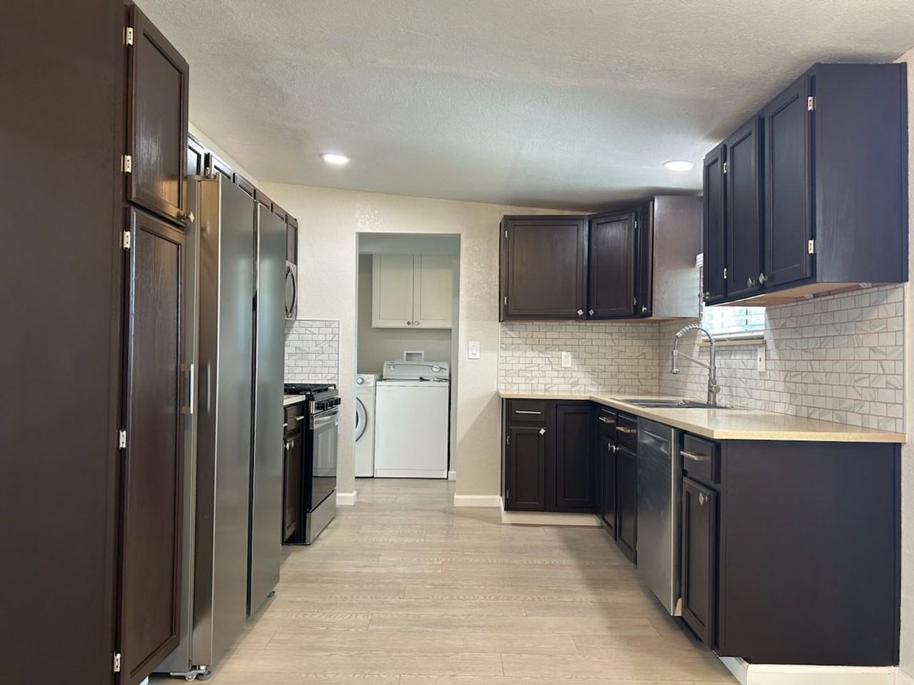 1605 N Norma St - Photo 4 of 17