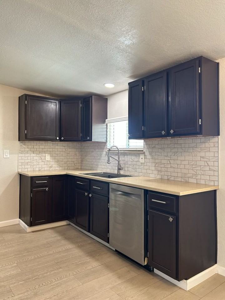 1605 N Norma St - Photo 6 of 17