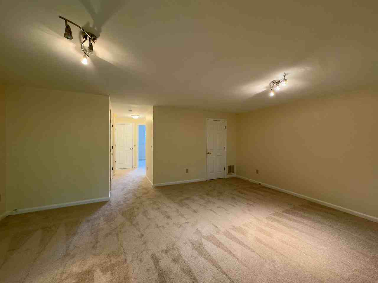 53 Cedarwood Cir - Photo 6 of 41