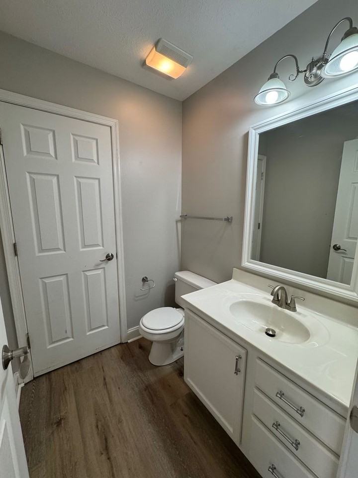 107 12th St - Photo 5 of 15