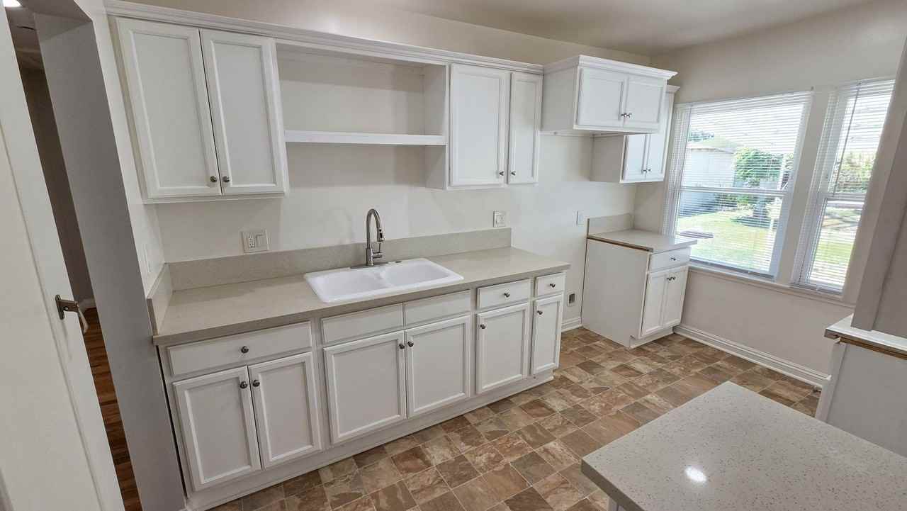 637 Wilber Pl - Photo 7 of 17