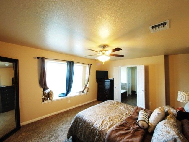 111 W Vega Ln - Photo 3 of 21