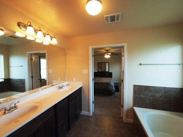 111 W Vega Ln - Photo 5 of 21
