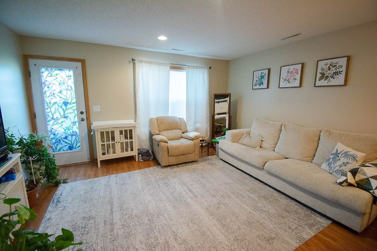 1803 Daniel Ln Ne - Photo 3 of 16