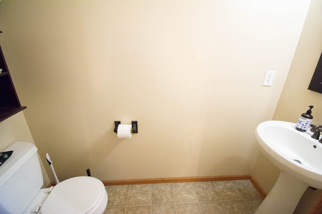 1803 Daniel Ln Ne - Photo 5 of 16