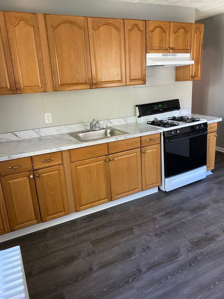 121 Columbus Ave - Photo 4 of 12